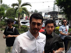 Video: Ramai-ramai Geruduk Instagram Fachri Albar dan Istri gegara Narkoba