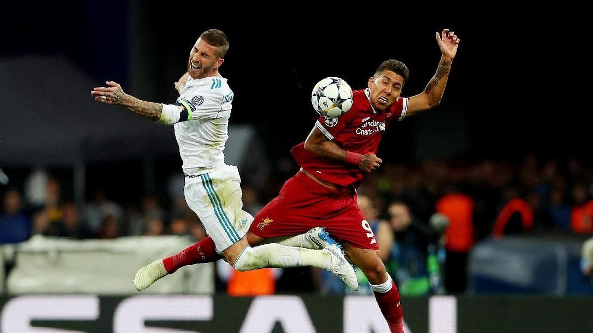 Roberto Firmino buka suara soal komentar Sergio Ramos (Foto: Hannah McKay/Reuters)