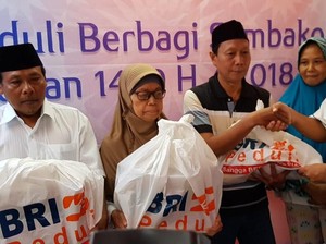 Sambut Lebaran, Bank BRI Bagikan 64 Ribu Paket Sembako Gratis