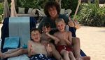 Foto: Gaya Liburan Si Kriwil David Luiz di Dubai