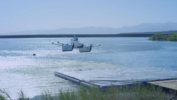 Moda transportasi ini sepenuhnya bertenaga listrik. Foto: YouTube