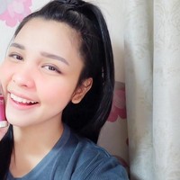 Menda juga kerap menjadi model endorse produk berbagai produk kosmetik Foto: Instagram @mendasuci