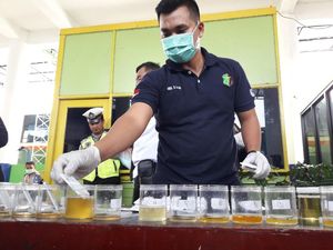 Jelang Mudik, Sopir Bus di Terminal Bekasi Dites Narkoba