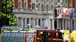 Foto: Asap Hitam yang Membubung di Hotel Mandarin Oriental London