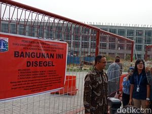 Anies Segel Pulau D Reklamasi karena Semua Bangunan Tak Berizin