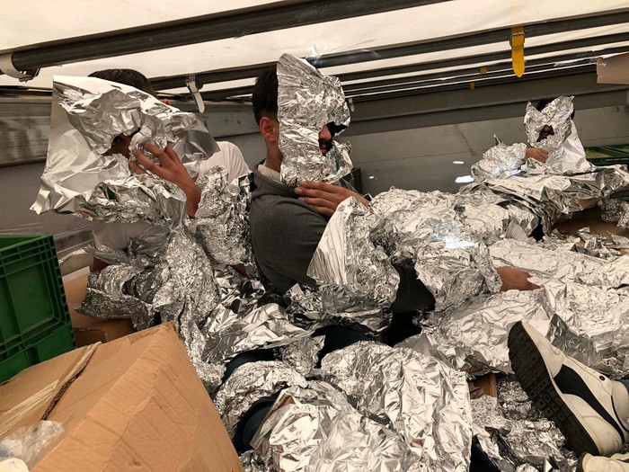 3 Pengungsi Irak Dibungkus Aluminium Foil untuk Kelabui XRay