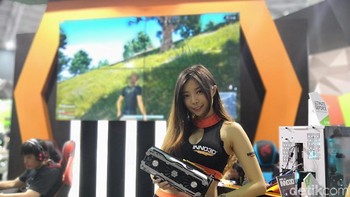 Para booth babes menjadi daya tarik tersendiri di event Computex 2018. (Foto: detIkINET/Muhamad Reza Sulaiman)