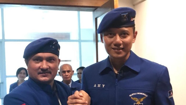 Poyuono Ngaku Batalkan AHY Jadi Cawapres Prabowo, PD: Omong Kosong! Poyuono Ngaku Batalkan AHY Jadi Cawapres Prabowo, PD: Omong Kosong!