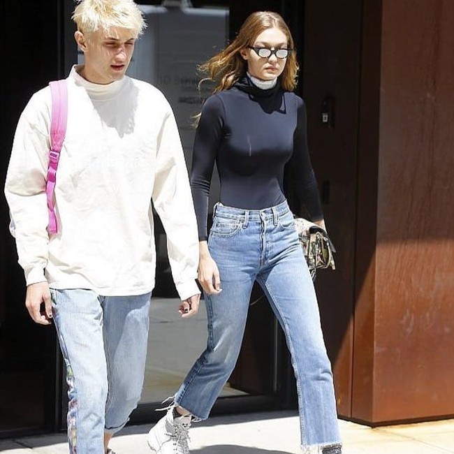 Seperti kakak dan ibunya, Anwar Hadid juga menderita Lyme disease. Lyme disease merupakan penyakit peradangan akut yang ditandai oleh perubahan kulit, peradangan sendi dan gejala yang menyerupai flu. Penyakit ini disebabkan oleh penularan infeksi bakteri, oleh kutu pembawa bakteri Borrelia Burgdorferi. Foto: Dok. Instagram/Anwar Hadid