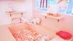 Serunya Mandi Bola dan Cicip Dessert Cantik di Kafe Unicorn Ini