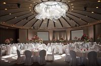 Grand Ballroom hotel berkapasitas 400 tamu undangan