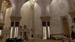 Foto: Masjid Cantik, Swarovski dan Karpet Terbesar Dunia