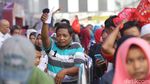 Pemudik Mulai Padati Stasiun Senen
