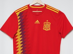 Ini penampakan jersey Spanyol di Rusia, dengan warna merah masih menjadi pilihan. (Foto: Internet)