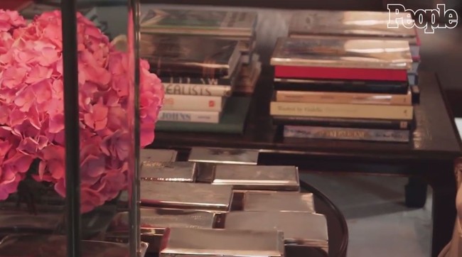 Kate Spade juga mengoleksi banyak asbak dan kotak rokok. Koleksinya itu tidak pernah digunakan, dia mengumpulkannya karena menyukainya. Foto: Dok. People