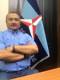 Protes Ferdinand Dijawab Tantangan Lari Habiburokhman 