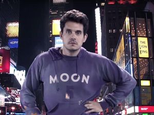 Terlihat Lusuh, Gaya John Mayer Ini Ternyata Bernilai Jutaan Rupiah