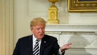Dalam acara buka puasa bersama ini Trump sempat berbicara di hadapan para undangan mengenai pentingnya menjaga persatuan dan upaya pemerintah Amerika Serikat untuk menjaga toleransi dan perdamaian di seluruh dunia, serta menjalin ikatan persahabatan dan kerjasama yang diperbarui antara Amerika dengan negara-negara mayoritas Muslim di dunia. Joshua Roberts/Reuters.