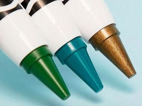 Terobosan Baru, Crayola Rilis Makeup Berbentuk Krayon