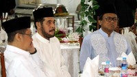 Jokowi duduk satu meja bersama dengan Zulkifli Hasan, Ketua Dewan Perwakilan Rakyat (DPR) RI Bambang Soesatyo dan Ketua Mahkamah Konstitusi (MK) Anwar Usman.
