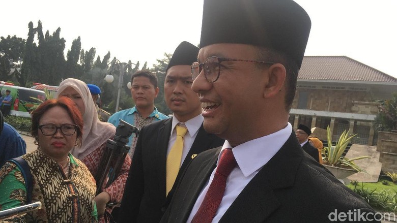 Anies: Raperda soal Reklamasi Insyaallah Selesai Tahun Ini Anies: Raperda soal Reklamasi Insyaallah Selesai Tahun Ini