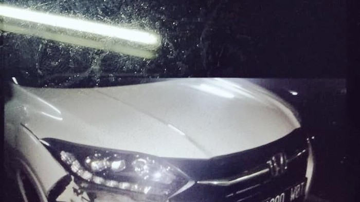 Mobil Crossover Tabrakan dengan Motor di Jaksel, 1 Orang Tewas