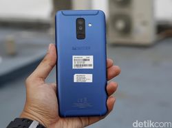 Unboxing Samsung Galaxy A6+