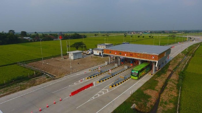 Tol Solo-Ngawi seksi Kartasura sampai Sragen sepanjang 35,6 km telah dibuka untuk mendukung arus mudik Lebaran tahun ini. Tol ini bisa dijajal gratis tanpa tarif.