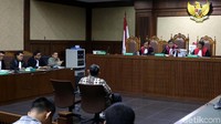 Jawaban ini disampaikan saat Teuku Bagus ditanya Anas soal ada-tidaknya pemberian Harrier dari Adhi Karya.