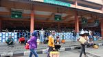 H-7 Lebaran, Pemudik Padati Terminal Kampung Rambutan