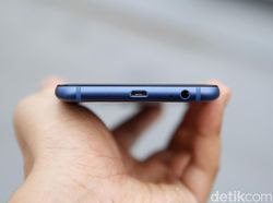 Unboxing Samsung Galaxy A6+