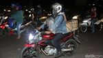 Pemudik Sepeda Motor Mulai Melintasi Kalimalang