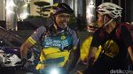 Kring Kring! Belasan Orang Mudik Naik Sepeda, Malam Ini Tinggalkan DKI
