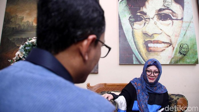 Blak-blakan Bersama Mbak Tutut Tim blak-blakan detikcom berkesempatan mendapatkan wawancara dengan putri sulung almarhum Presiden kedua Indonesia Soeharto, Siti Hardiyanti Rukmana atau yang biasa mbak Tutut.