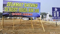 Tol fungsional ini juga dilengkapai beberapa rest area.