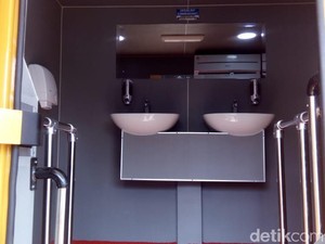 Pemudik Bisa Coba Toilet VVIP di Rest Area Koripan Semarang