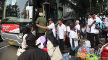 Jelang Lebaran PLN Berangkatkan 5.300 Pemudik Jelang Lebaran PLN Berangkatkan 5.300 Pemudik