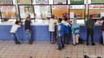 H-7 Lebaran, Pemudik Padati Terminal Kampung Rambutan