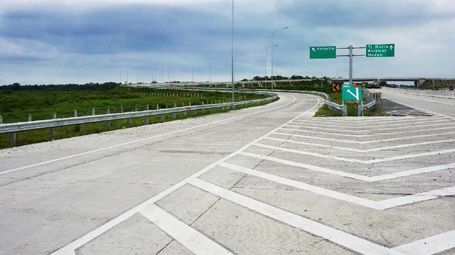 Proyek Infrastruktur Jokowi Ikut Terdampak Tingginya Dolar AS