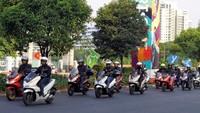 Kegiatan unik yang digelar Main Dealer sepeda motor Honda Jakarta Tangerang, PT. Wahana Makmur Sejati (WMS) merupakan kegiatan pertama kali untuk membebaskan ekspresi pemilik Honda PCX lengkap dengan setelan rapih di atas tunggangan mereka. Pool/Honda.