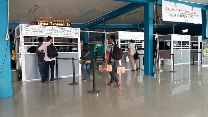 H-7 Lebaran, Penumpang di Pelabuhan Merak Masih Sepi