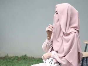 Tutorial Pakai Cadar Berbahan Voal Untuk Lebaran
