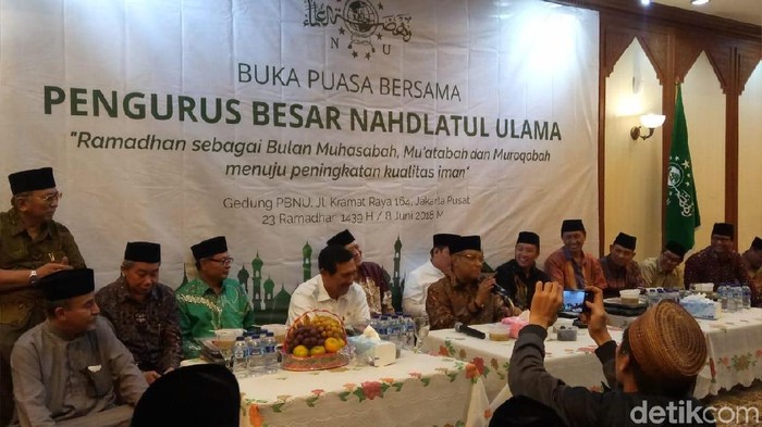 Luhut Pandjaitan Hadiri Bukber PBNU