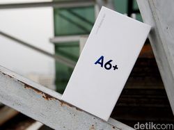 Unboxing Samsung Galaxy A6+