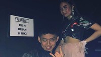 NIKI atau Nicole Zefanya mulai go Internasional kala berduet dengan Rich Brian. Dok. Instagram/nicolezefanya