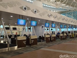 Polling: Tarif Tiket Pesawat Turun hingga 16%, Cukup atau Kurang?