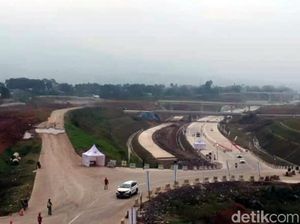 Tol Bocimi dan Keindahan Gunung Salak, Awas Bikin Lengah!