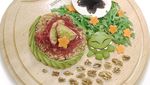 Keren! Desainer Grafis Ini Bikin Bento Cantik di Atas Piring Kayu