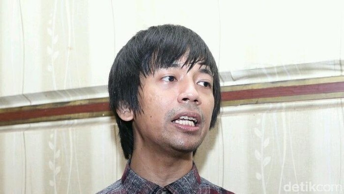 Istri Hamil, Rian Dmasiv Ngidam Nasi Padang
