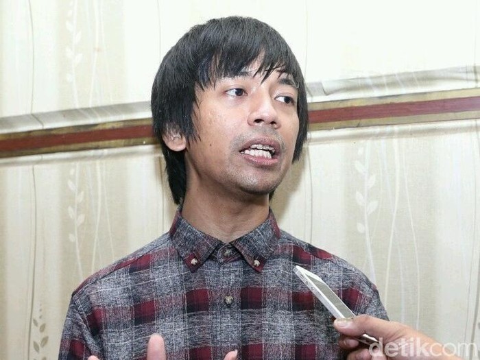 Istri Hamil, Rian Dmasiv Ngidam Nasi Padang